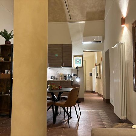Appartamento L'Antica Colonna, In Centro Storico Parma Buitenkant foto