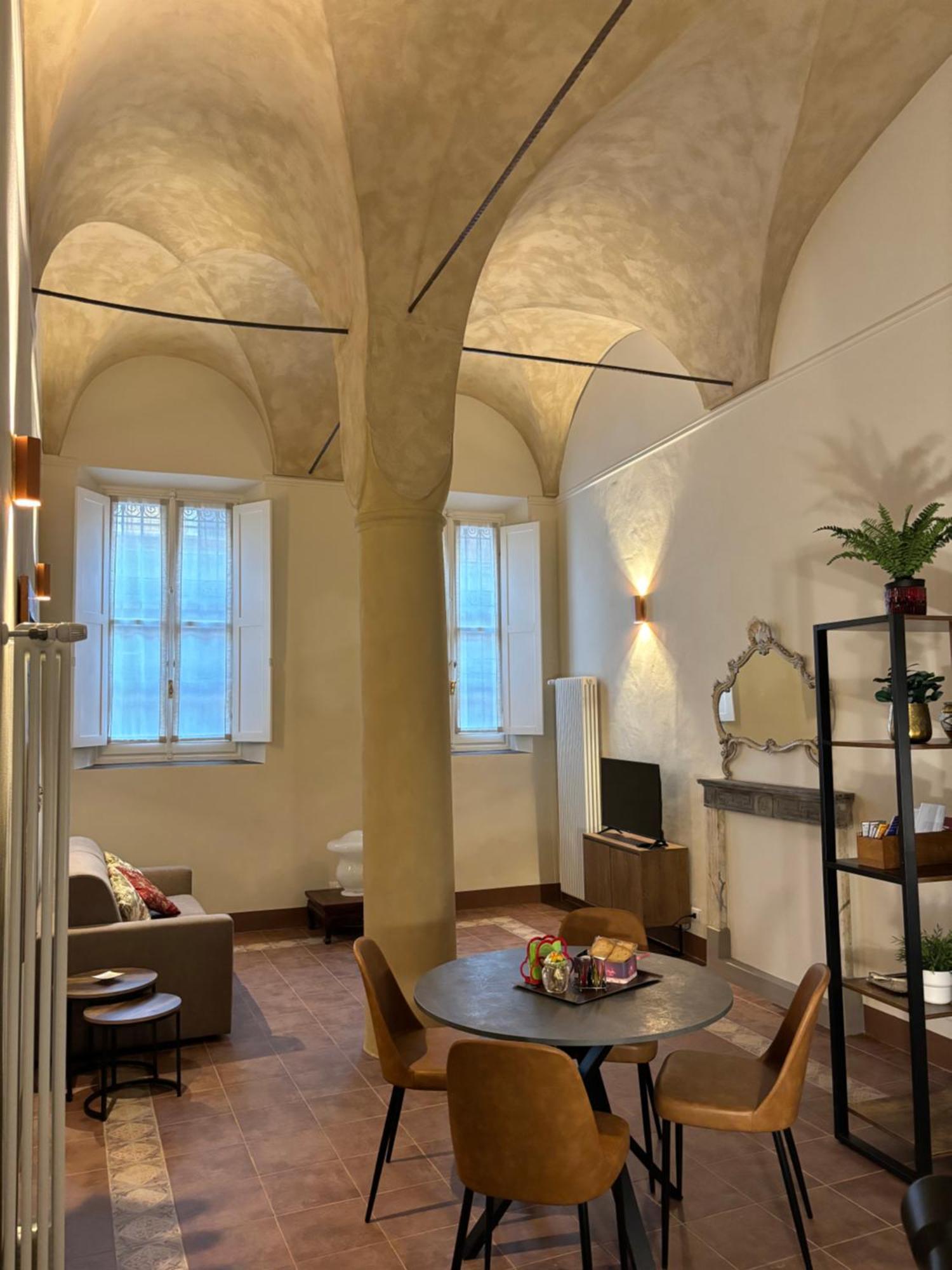 Appartamento L'Antica Colonna, In Centro Storico Parma Buitenkant foto