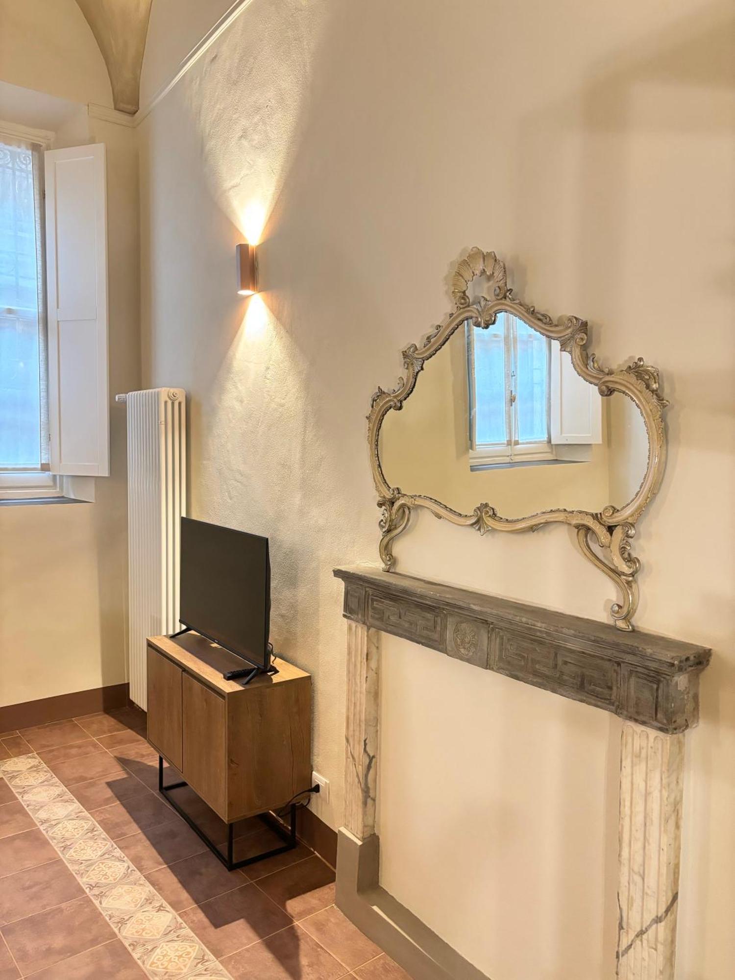 Appartamento L'Antica Colonna, In Centro Storico Parma Buitenkant foto